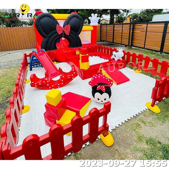 Κόκκινο Εξωτερικό Soft Play Sets Παιδικό Πλατόπεδο με Πνευματικό Πύραυλο για Παιδιά